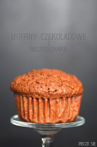 Muffiny czekoladowe z niespodzianką z białej czekolady
