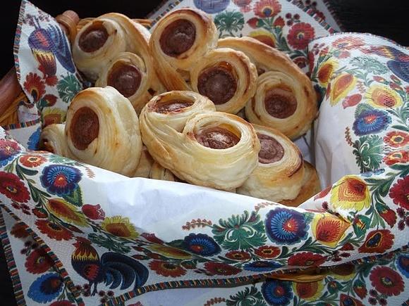 Francuska przekąska z parówkami