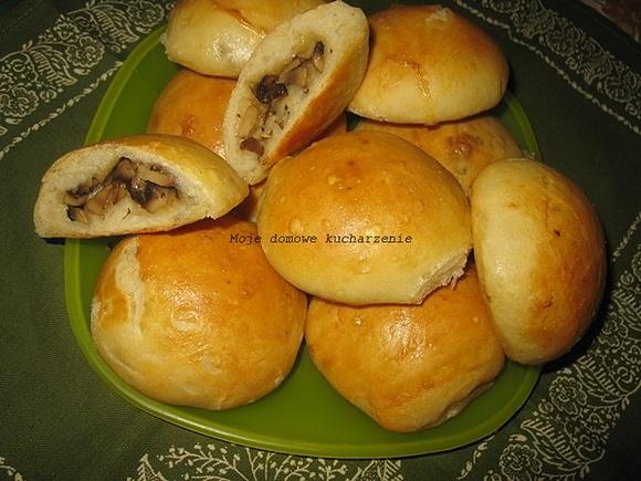 Bułeczki z pieczarkami