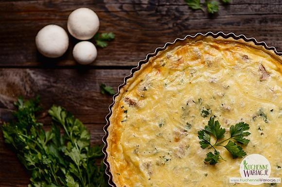 Tarta z tuńczykiem i pieczarkami