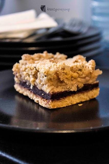 Szarlotka na mące żytniej z czekoladowym piankowym puddingu