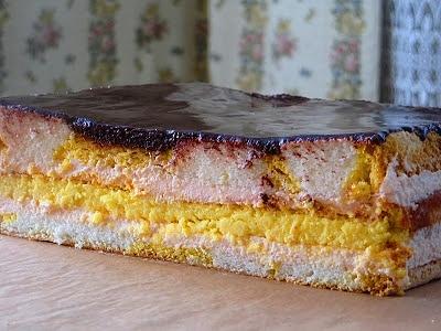 Ciasto z wkładką serową i malinowym kremem