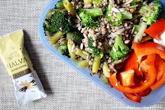 Zestaw do lunch boxa z kaszą gryczaną, brukselką i brokułami