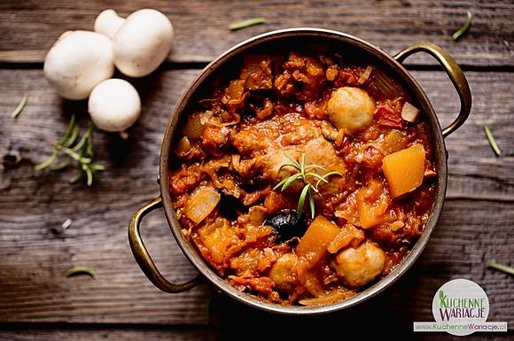 Kurczak cacciatore z dynią, pieczarkami i pomidorami