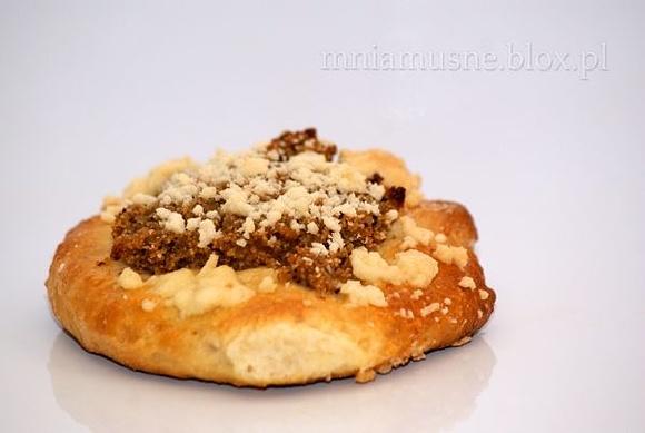 Drożdżóweczki z masą białego maku