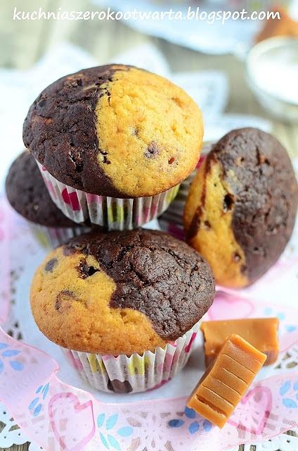 Łaciate muffinki z krówkami