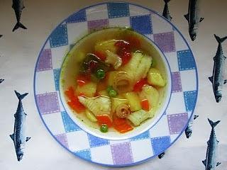 Zupa rybna z owocowej marynaty