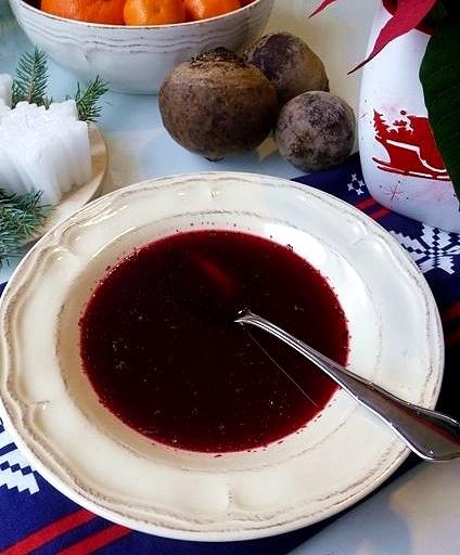 Barszcz na zakwasie z kiszonych buraków