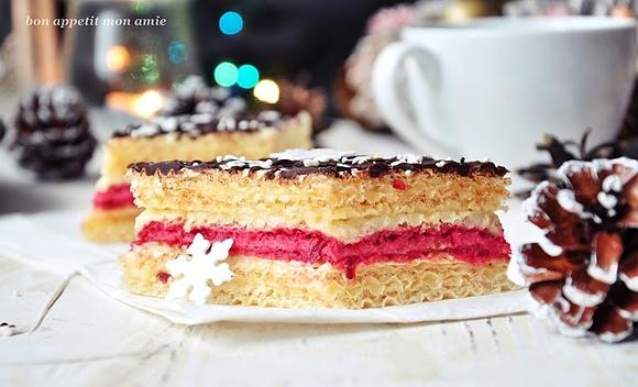 Wafle z masą śmietankową i żurawiną