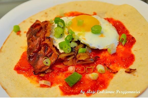 Huevo ranchero śniadanie tex-mex