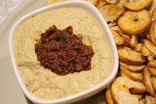 Hummus z suszonymi pomidorami
