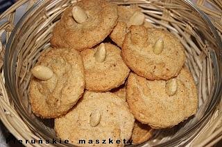 Śląskie makrony z migdałami bez mąki