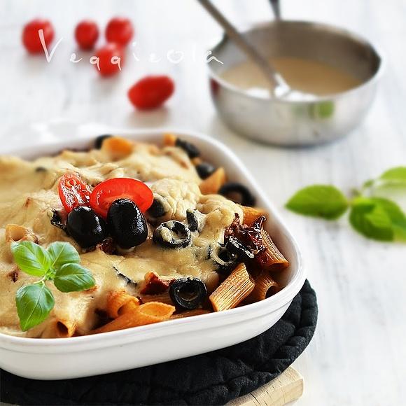 Zapiekanka z makaronu penne z wegańskim serem