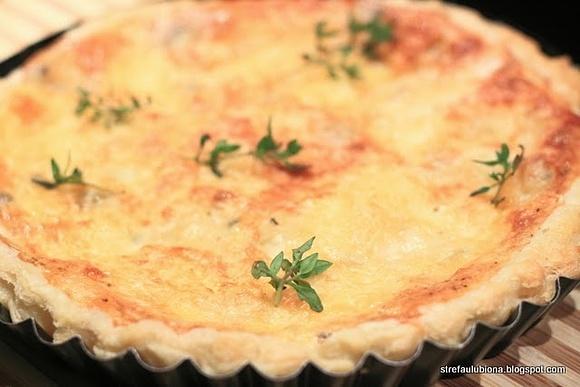 Tarta cztery sery z ciasta francuskiego