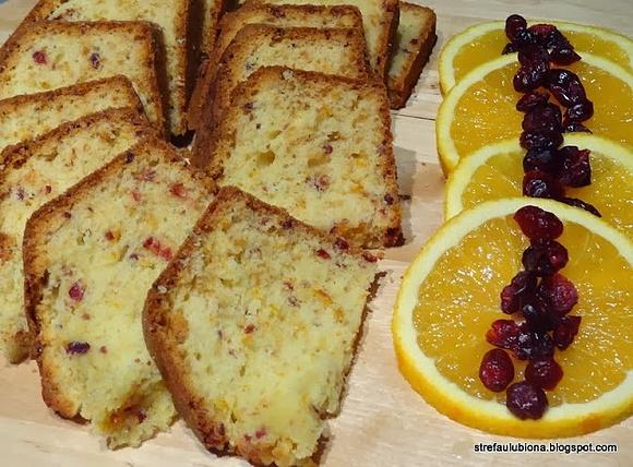Szybkie ciasto z żurawiną i skórką pomarańczową