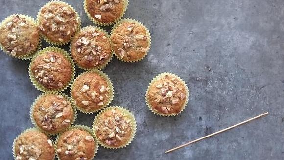 Bananowe muffiny z orzechami włoskimi