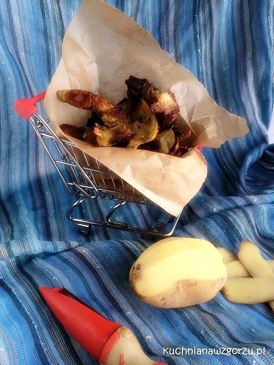 Chipsy z obierek ziemniaków pyszne i łatwe do przygotowania