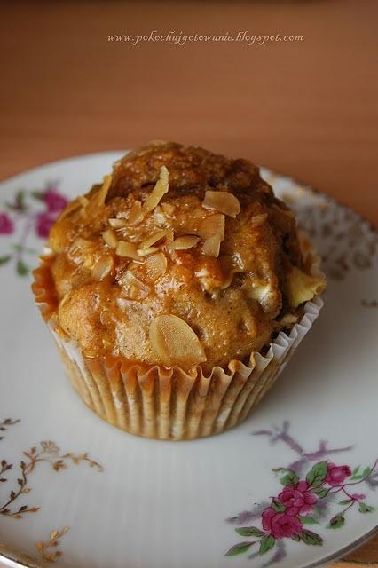 Jabłkowo-cynamonowe muffiny z migdałami