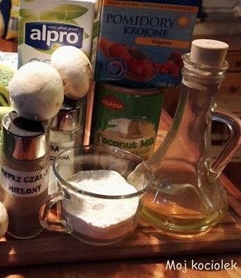 Wegańskie wytrawne babeczki pomidorowe