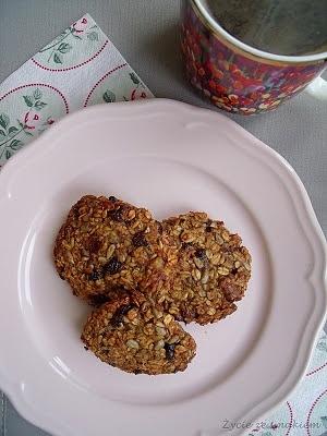 Wegańskie ciasteczka z daktylami i bananami