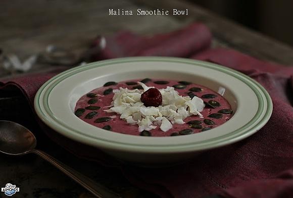 Malina smoothie bowl vegan