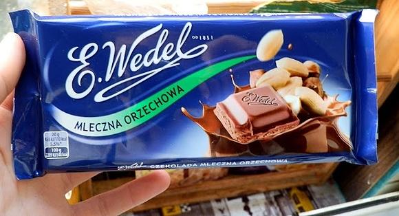 Czekolada Wedel z nadzieniem z orzechów arachidowych i laskowych