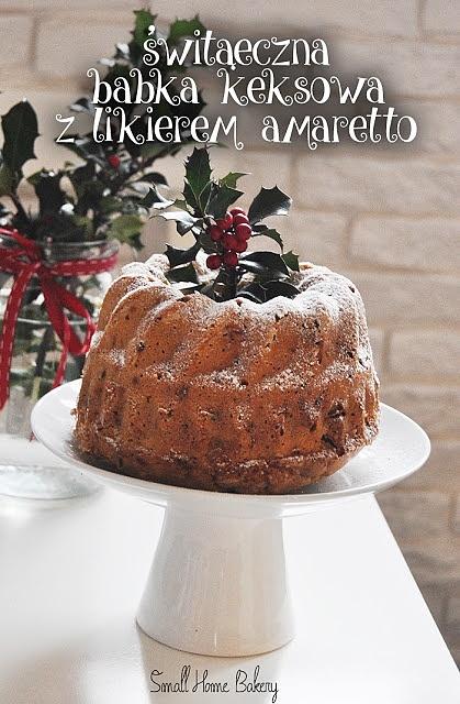 Świąteczna babka keksowa z likierem amaretto