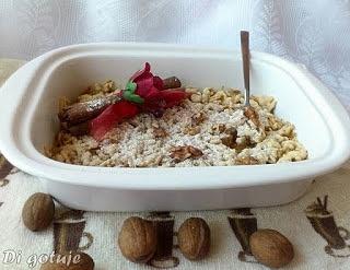 Jabłka pod cynamonową kruszonką z orzechami włoskimi
