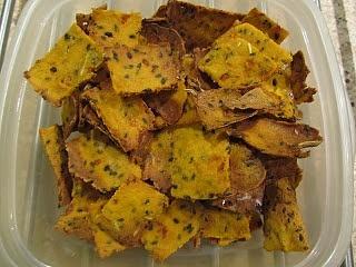Dyniowe krakersy z chili i mlekiem sojowym