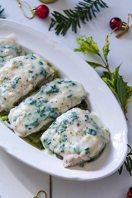 Łupacz w sosie pietruszkowym z tagliatelle z cukinii