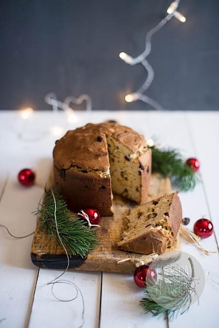 Panettone drożdżowe ciasto świąteczne z bakaliami