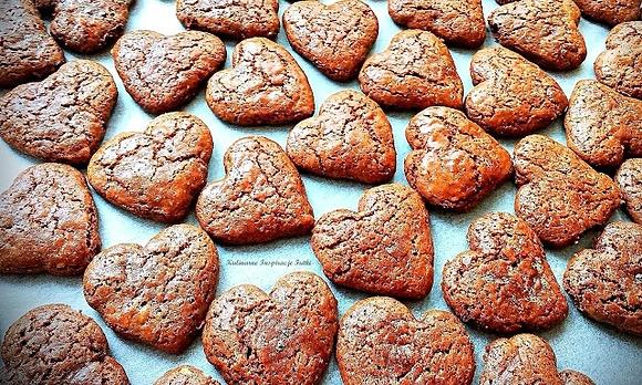 Serduszka korzenne z ziarnami - aromatyczne ciastka na słodko