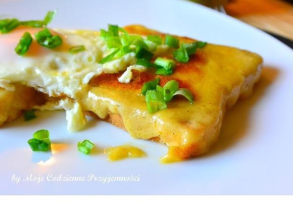 Welsh Rarebit chleb w sosie serowym