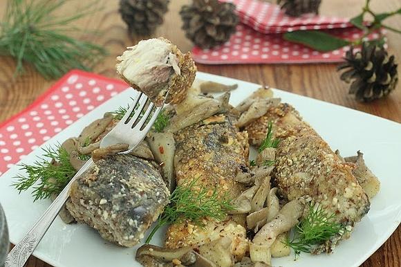 Karp w migdałowej panierce na świąteczny stół
