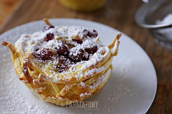 Makaronowe muffiny z porzeczkami