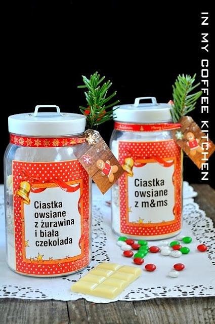 Ciastka w słoiku na prezent świąteczny