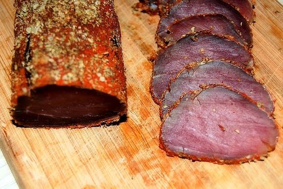 Suszona polędwica wieprzowa domowa wędliną
