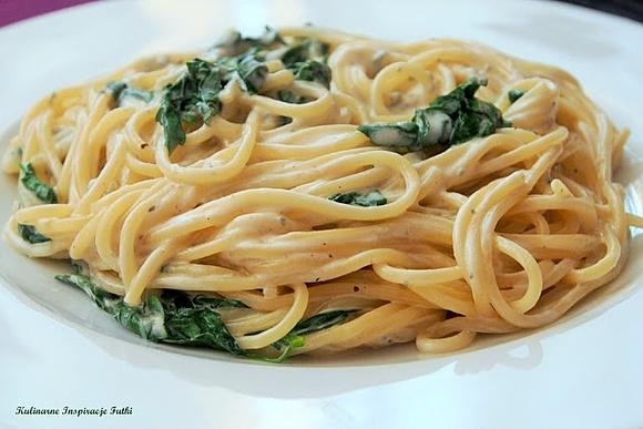Spaghetti z sosem gorgonzola i grzybami
