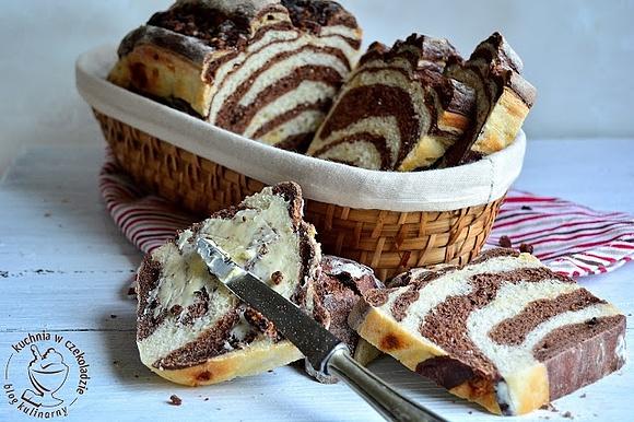 Chleb zebra z nutą słodkości i atrakcyjnym wyglądem