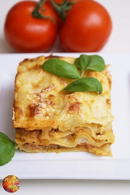 Lasagne z sosem bolognese i beszamelowym