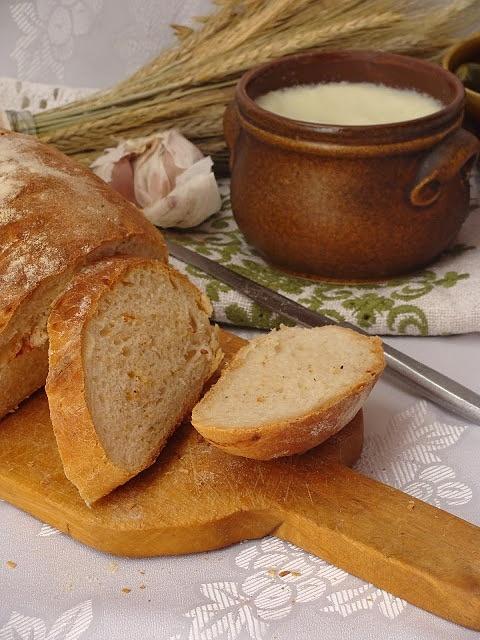 Chleb z suszonymi pomidorami