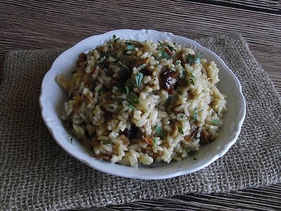 Kremowe risotto z kurkami i suszonymi pomidorami