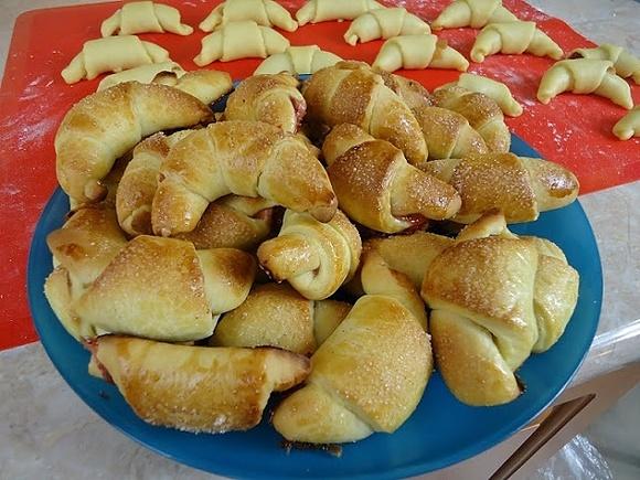 Rogaliki drożdżowe maślane najlepsze