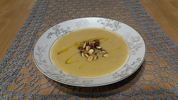 Zupa krem z pieczonego selera i jabłka