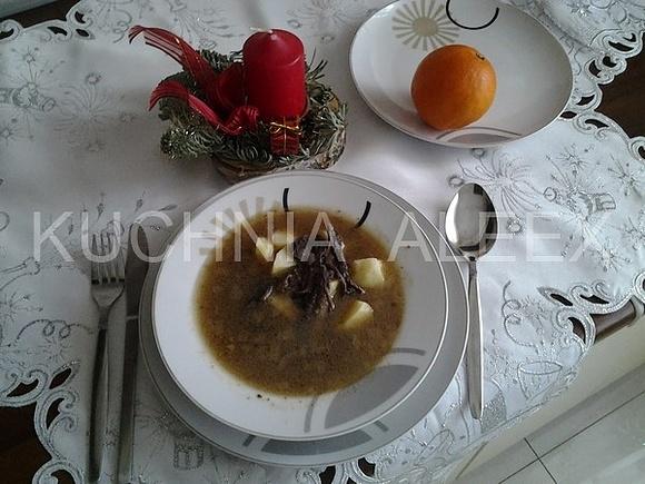 Zupa grzybowa na żurku wg Iwony