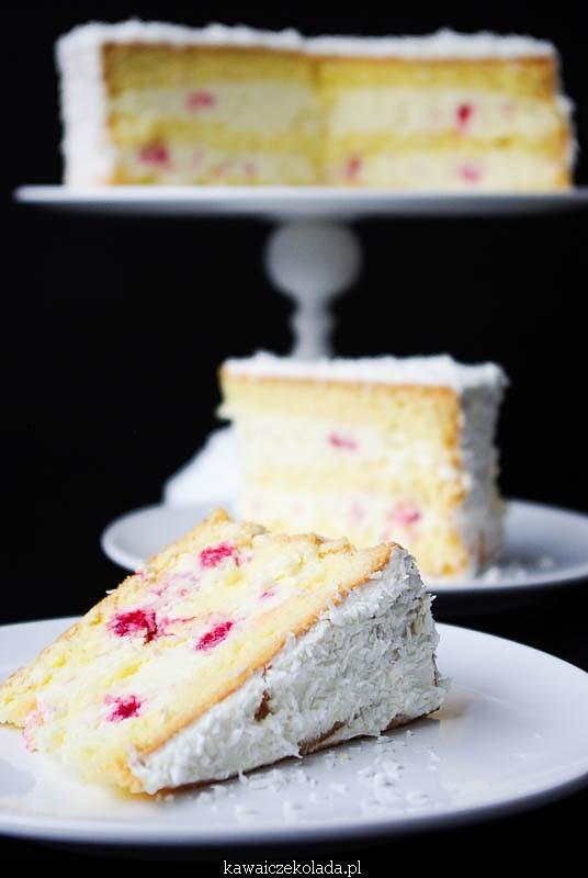 Tort kokosowy z malinami