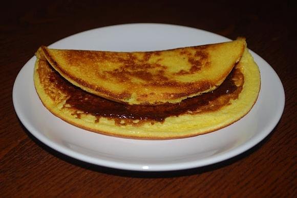 Omlet na słodko z czekośliwką