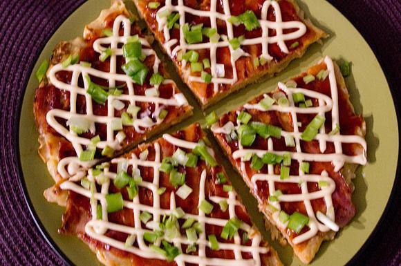 Okonomiyaki - japoński fast food z kapustą i imbirem