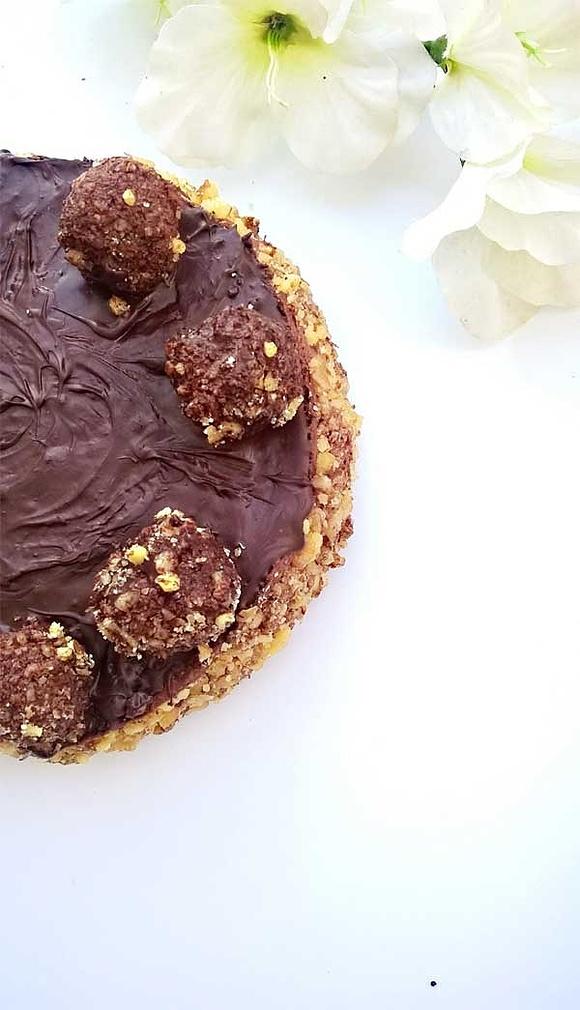 Tort ferrero rocher z fasoli bezglutenowy słodkości