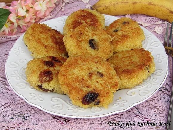 Bananowe kotlety z kaszy kuskus